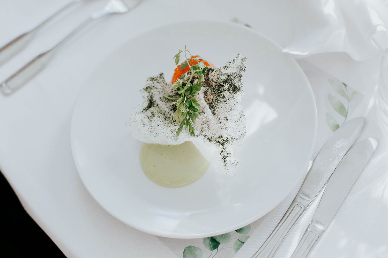 Bröllop i Örebro. Karlslunds herrgård. Utomhusvigsel. Fotograf i Karlstad Rebecca Nordin. Middagen.