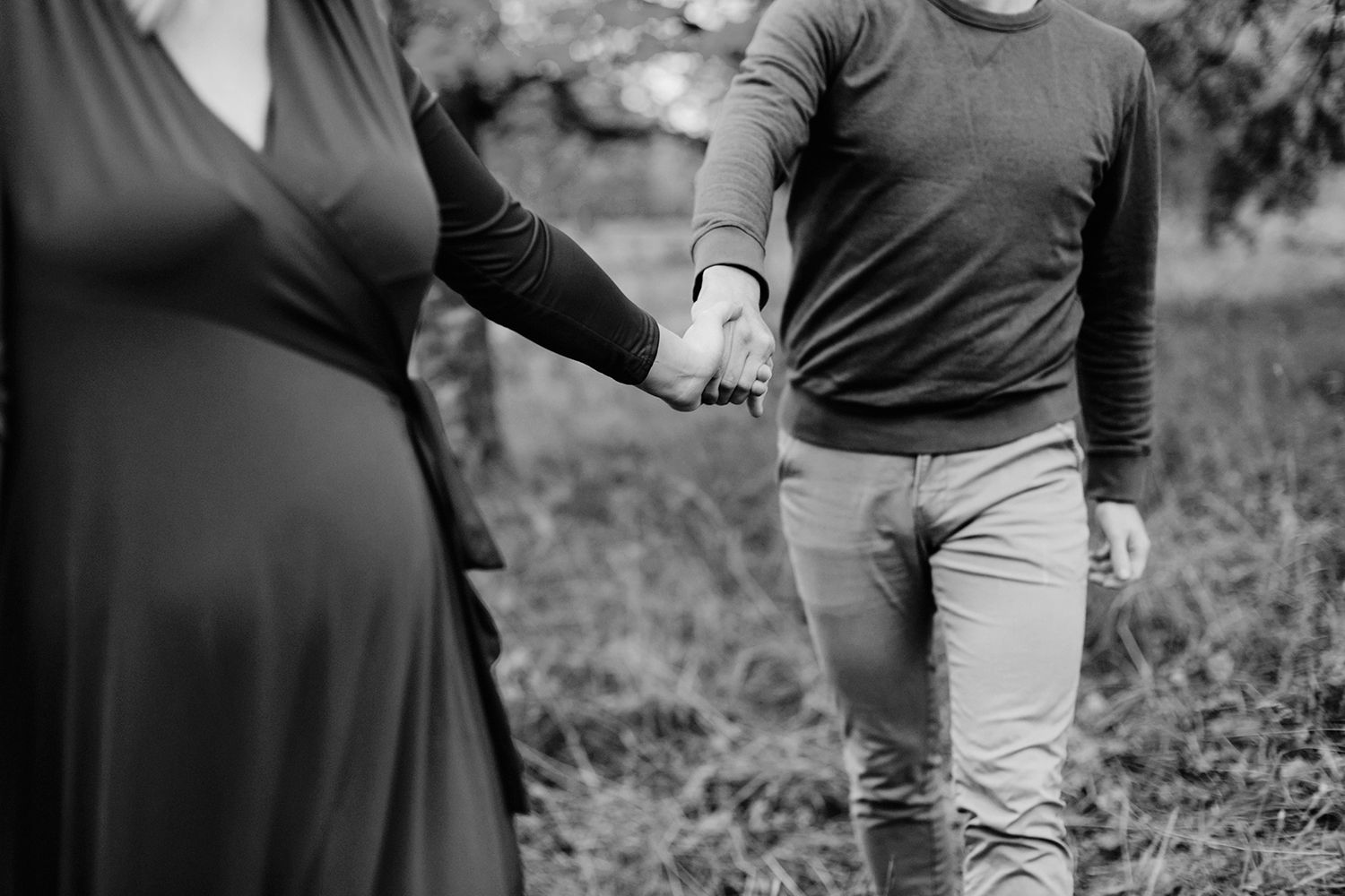 Elin och Henriks gravidfotografering vid Strömsholms slott utanför Västerås. Footgraf Rebecca Nordin.