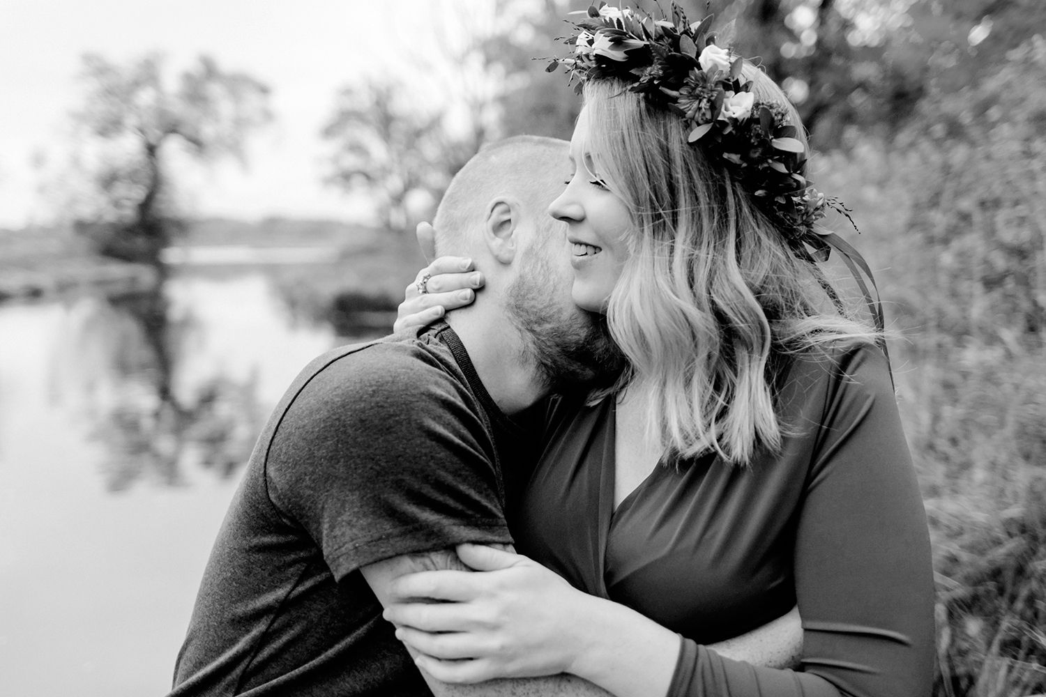 Elin och Henriks gravidfotografering vid Strömsholms slott utanför Västerås. Footgraf Rebecca Nordin.