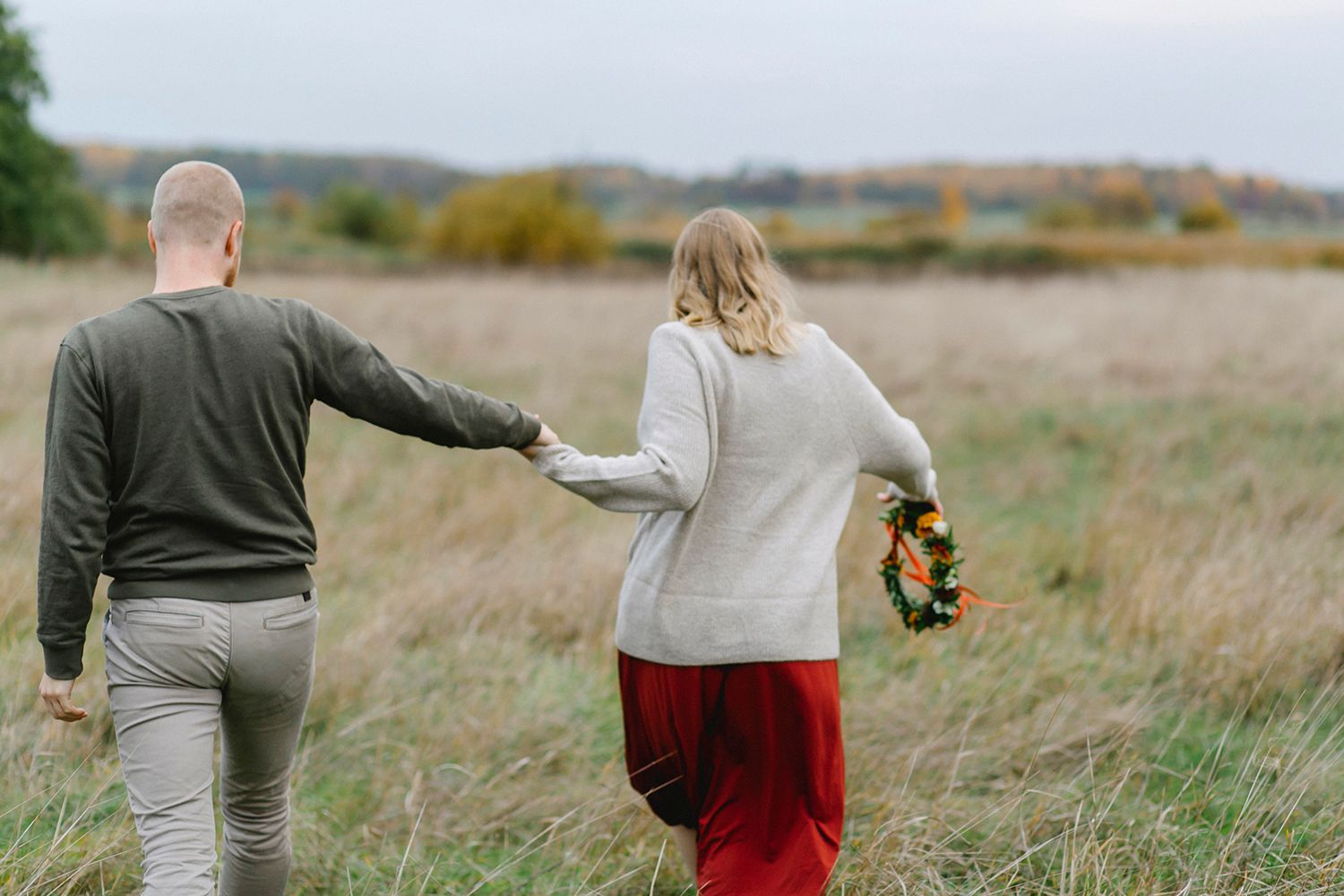 Elin och Henriks gravidfotografering vid Strömsholms slott utanför Västerås. Footgraf Rebecca Nordin.