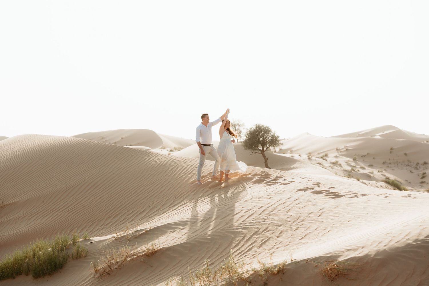 Abu Dhabi family maternity couples Photographer desert photoshoot