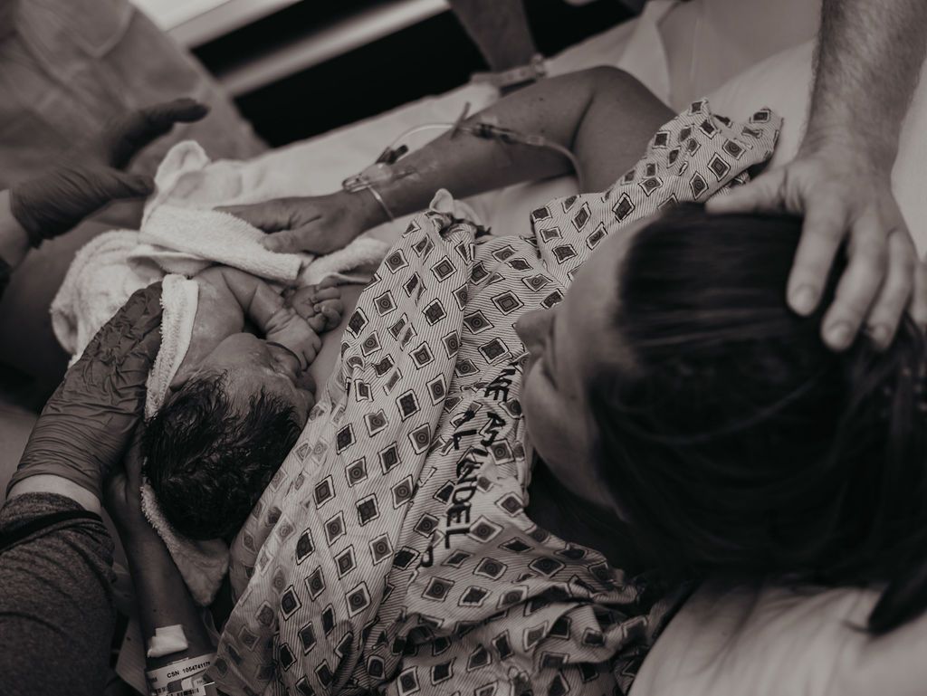 Homebirth photography, Newborn photography west Virginia, Charleston, West Virginia. Birth Photography. Maternity photography West Virginia