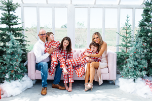 Dallas Christmas Minis ; Christmas Family photos ; Studio Photos