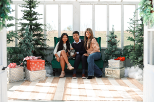 Dallas Christmas Minis ; Christmas Family photos ; Studio Photos