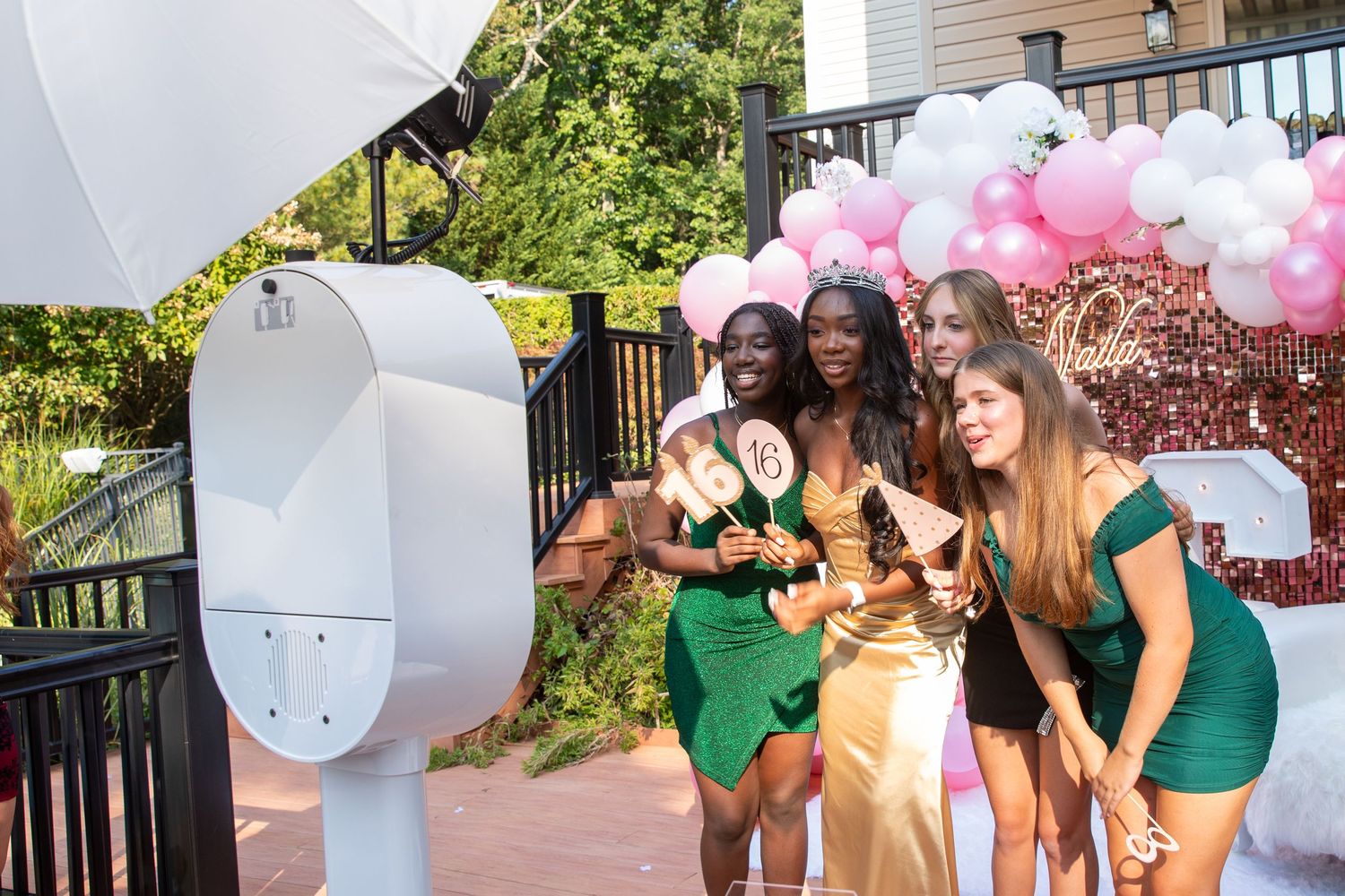 PHOTOBOOTH