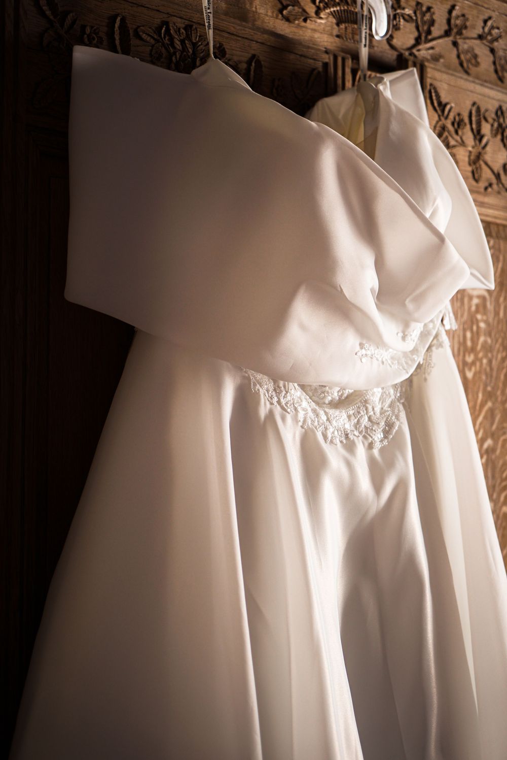 Photo de mariage, préparation de la mariée, par Chloé Cabanes