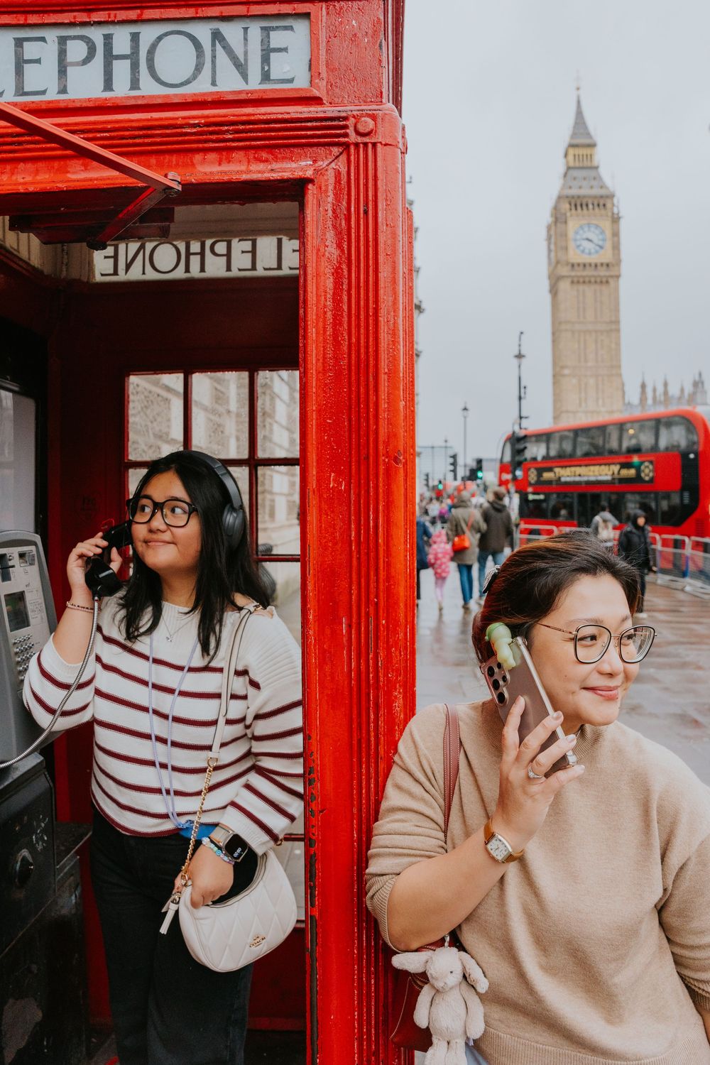 Series of vintage red London phone booths and Big Ben landmarks create an iconic British tourism photo sequence.