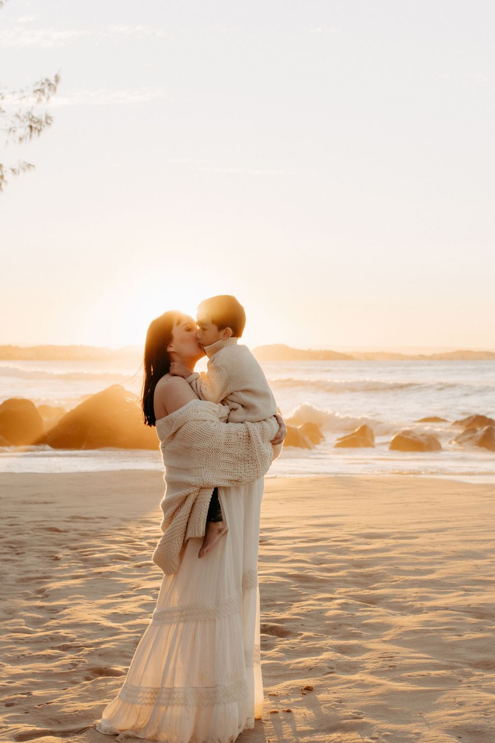 natural maternity photographer gold coast
