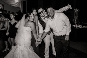 Michigan Wedding Photographer | Creative Art By Bree