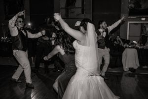 Michigan Wedding Photographer | Creative Art By Bree