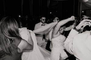 Michigan Wedding Photographer | Creative Art By Bree
