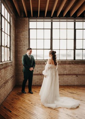Michigan Wedding Photographer | Creative Art By Bree