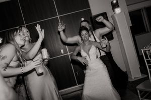 Michigan Wedding Photographer | Creative Art By Bree