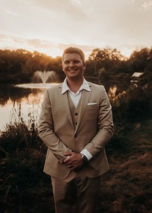 Michigan Wedding Photographer | Creative Art By Bree