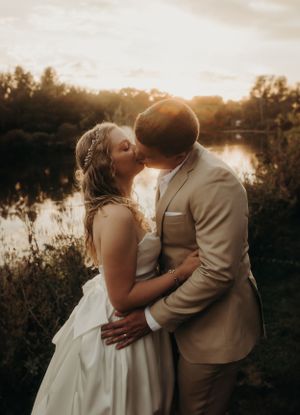 Michigan Wedding Photographer | Creative Art By Bree