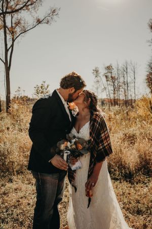 Michigan Wedding Photographer | Creative Art By Bree