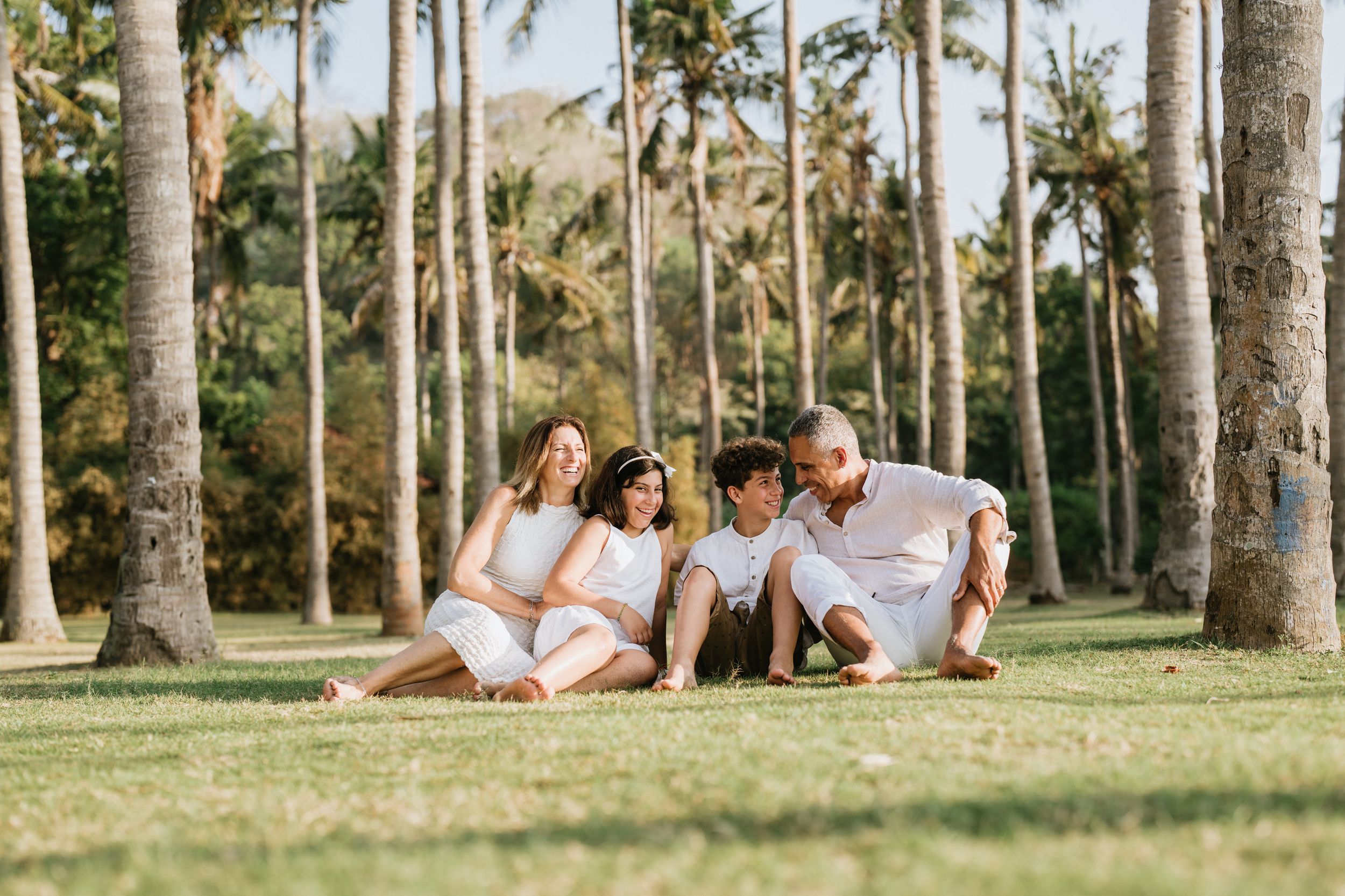 Family photoshoot in Bali with nature light.