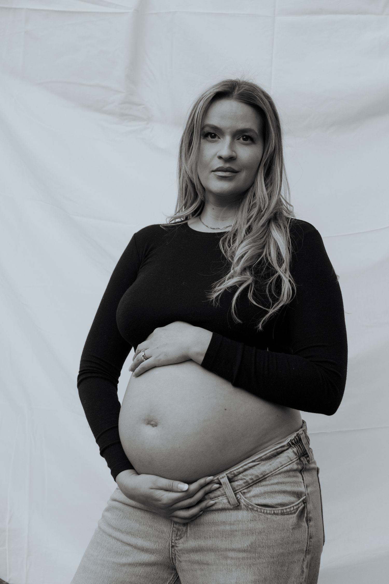 Johannesburg maternity photography in Fourways – intimate, professional portraits for expecting moms and families. By Kayla Tagg