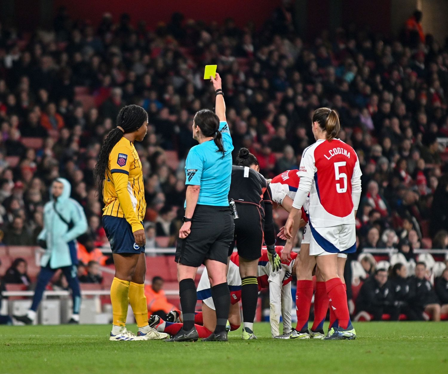 Action, Sports, Football, Arsenal, Ref, yellow card