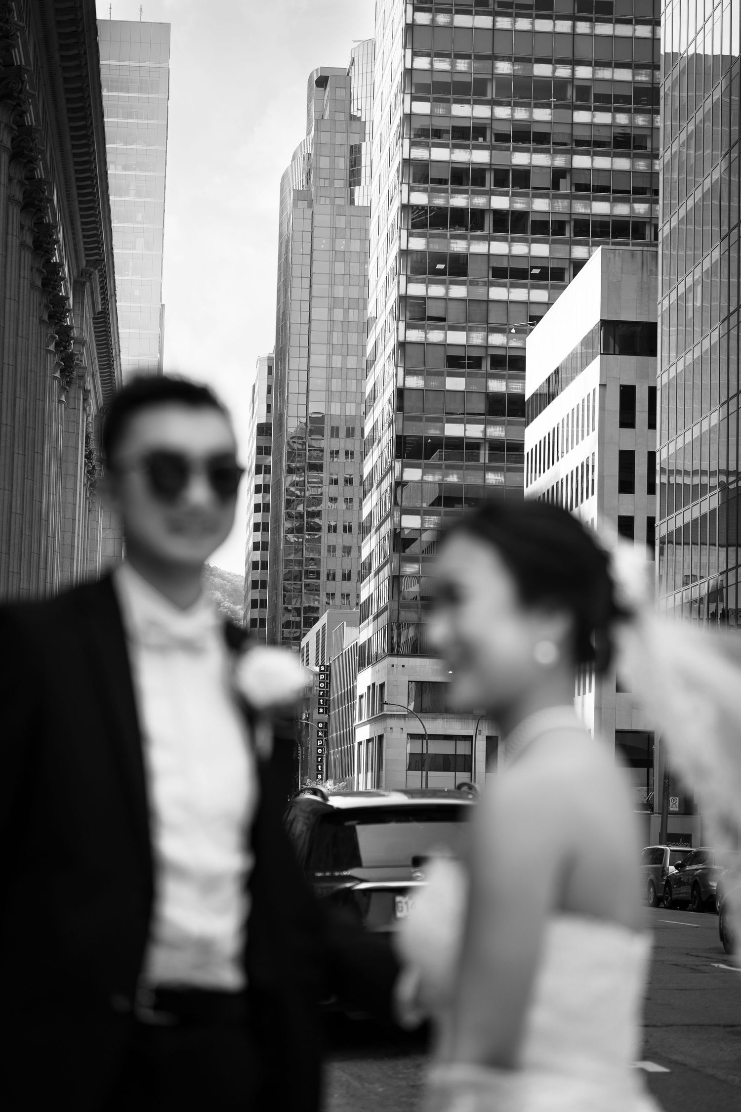 Duo de photographes T-Gonzalez capturant émotion et beauté à l'Hôtel Honey Rose. Photographe de mariage de luxe pour des souvenirs uniques.