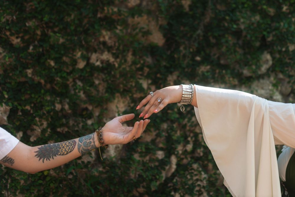 Fantasy couples portrait in Lutz, Florida featuring cinematic renaissance-inspired photography.