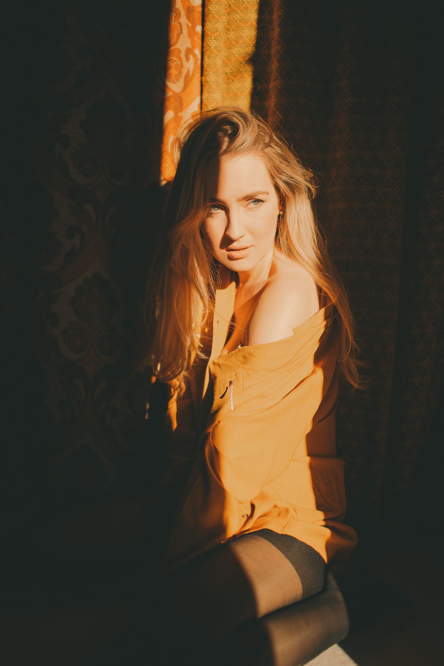 IL Photography Portraitfotografie Nadja yellow shadow