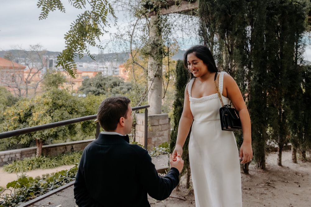 Intimate hug in hidden Montjuïc garden Barcelona proposal photographer BarcelonaLoversPH
