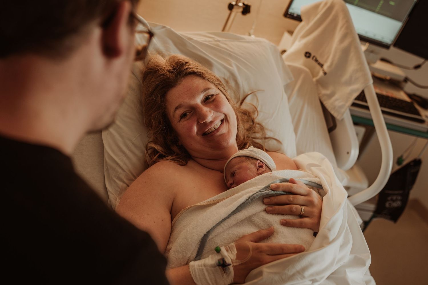 Geboortefotograaf geboorte geboortefotografie brabant Oss bevalling Den Bosch Uden fotografie baby newborn newlife zwangerschapsshoot gezin