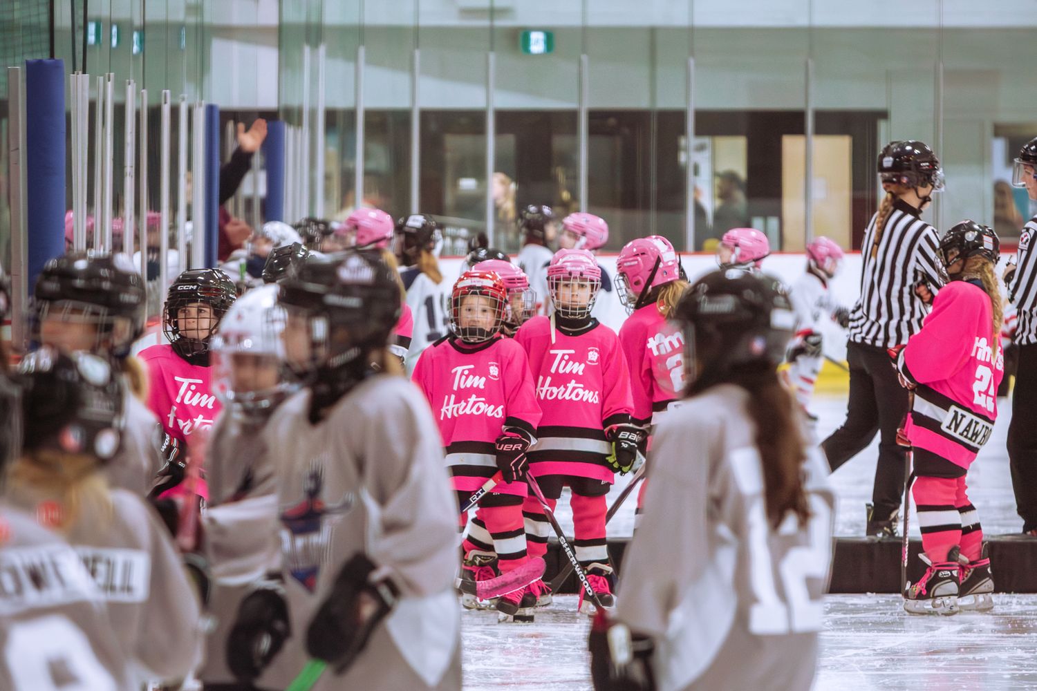 Minor hockey team in Parksville – action shots for youth hockey - Girls Hockey