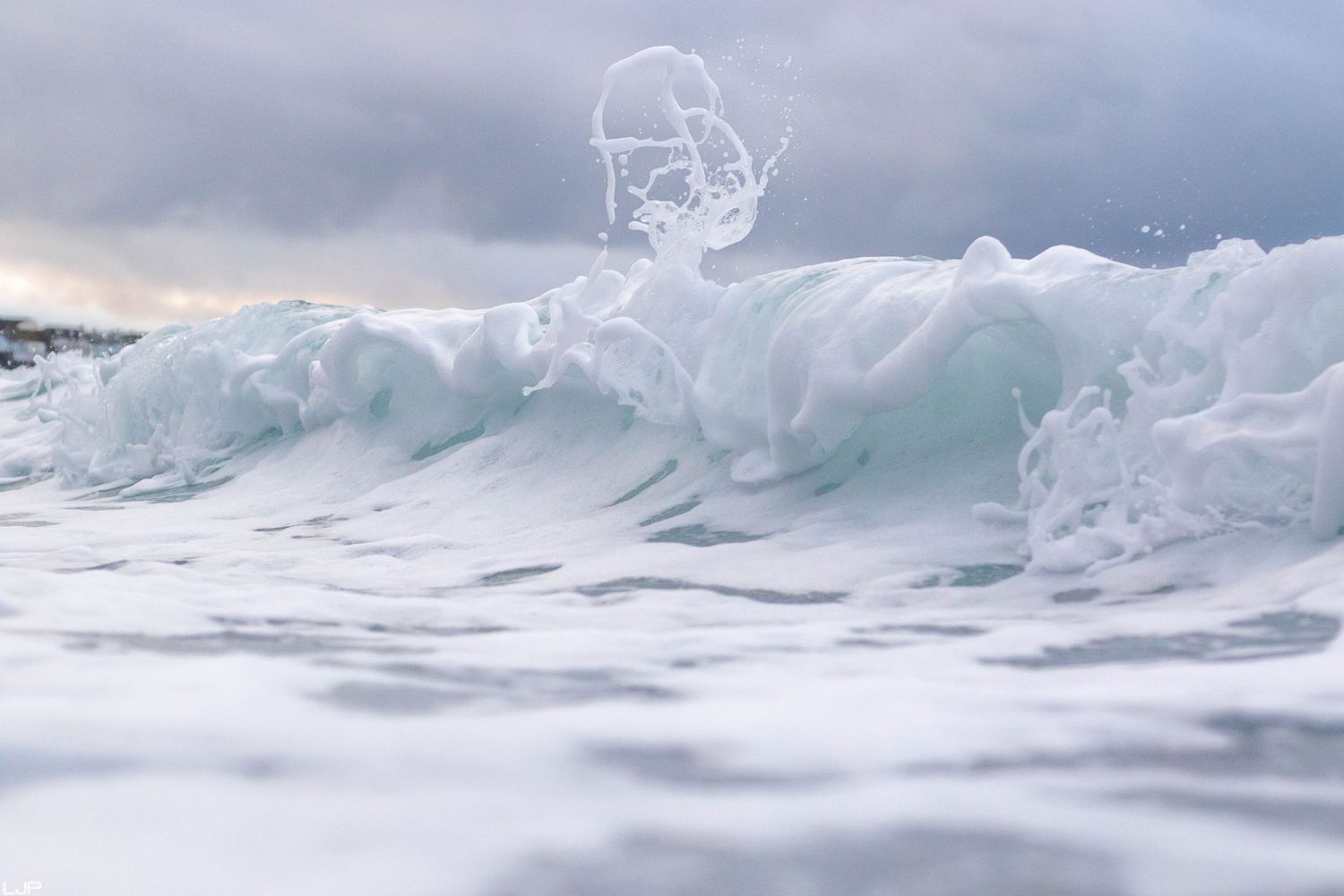 Milky wave