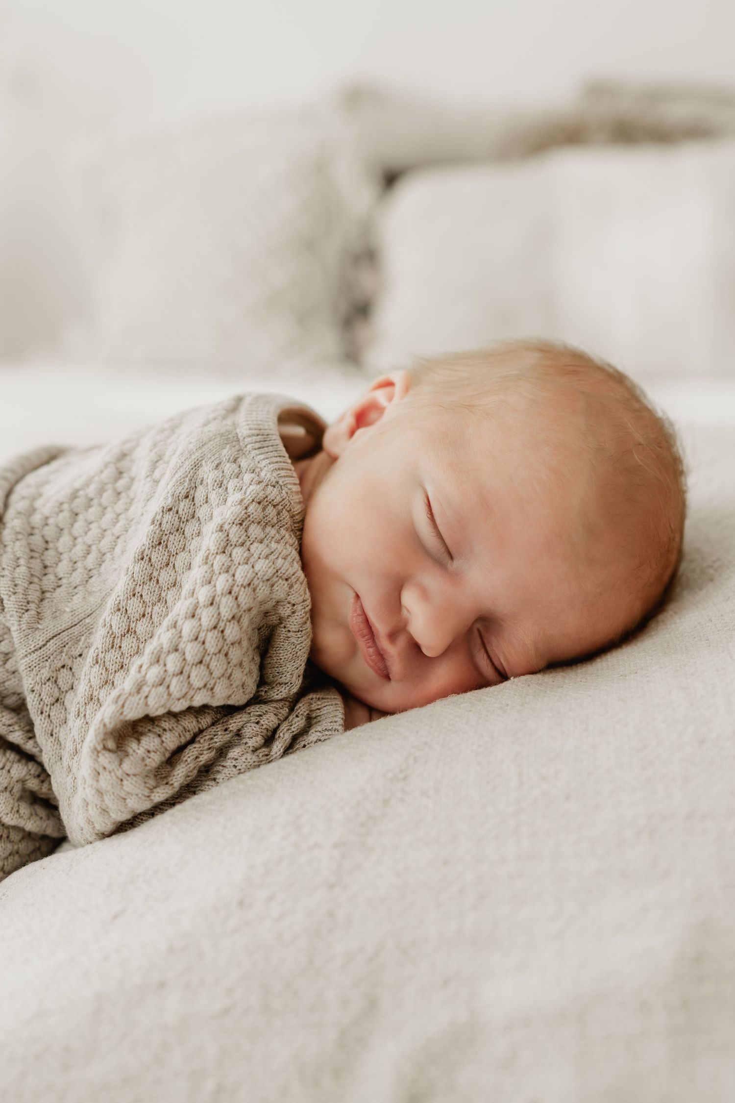 schlafendes Baby beim Babyfotoshooting im Fotostudio Niederösterreich