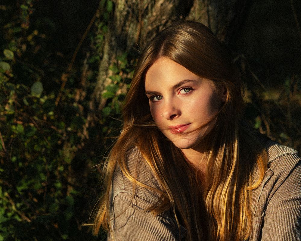 Kansas City senior portrait session natural setting by Jen Welker Photographer