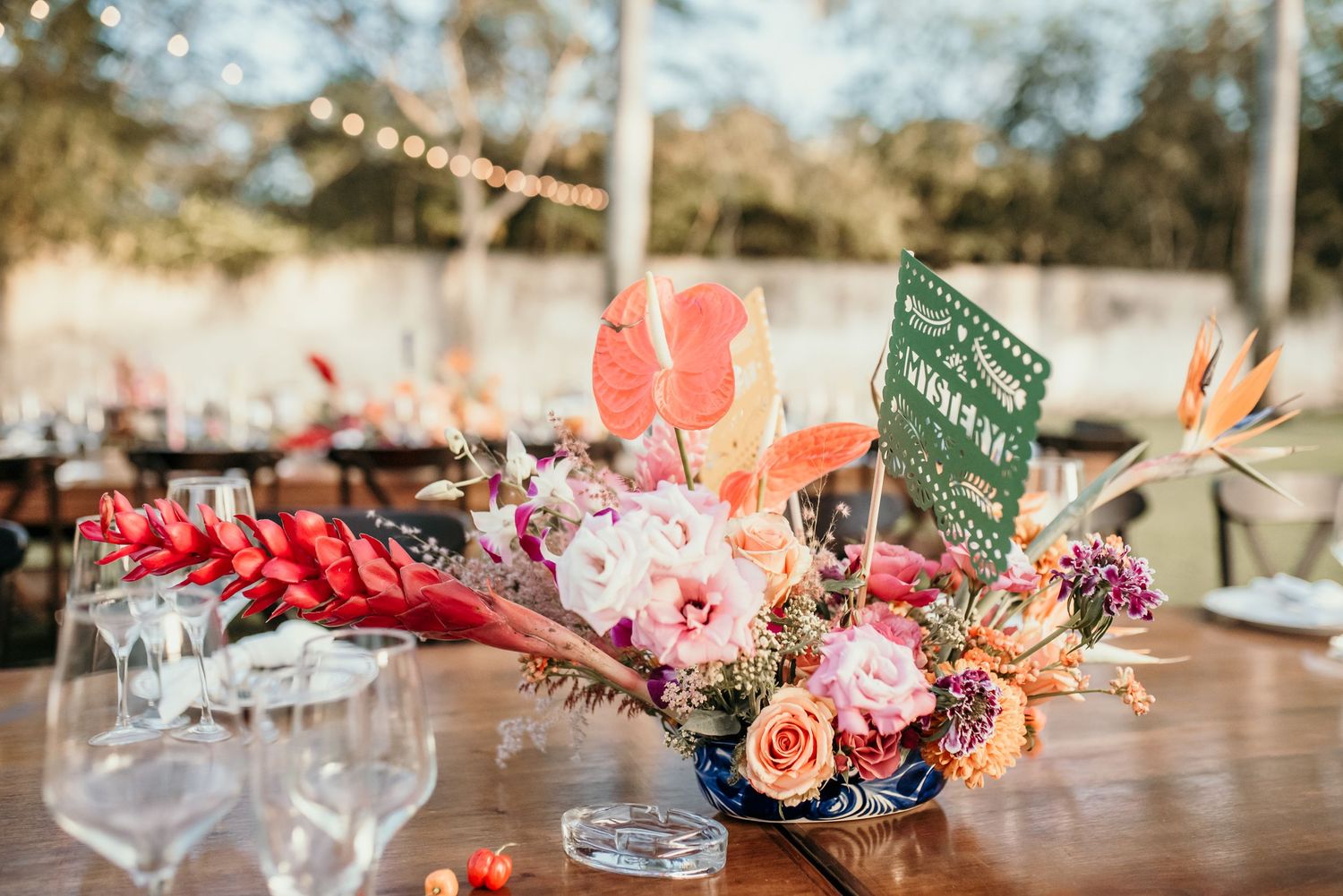 Candid hacienda wedding in Mérida Yucatán – authentic love story in Hacienda Sac Chich.