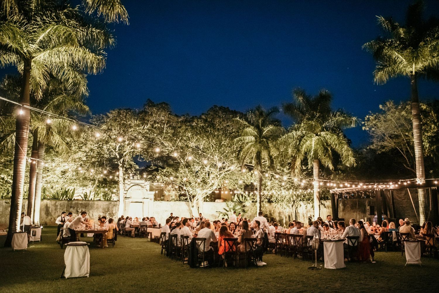Candid hacienda wedding in Mérida Yucatán – authentic love story.