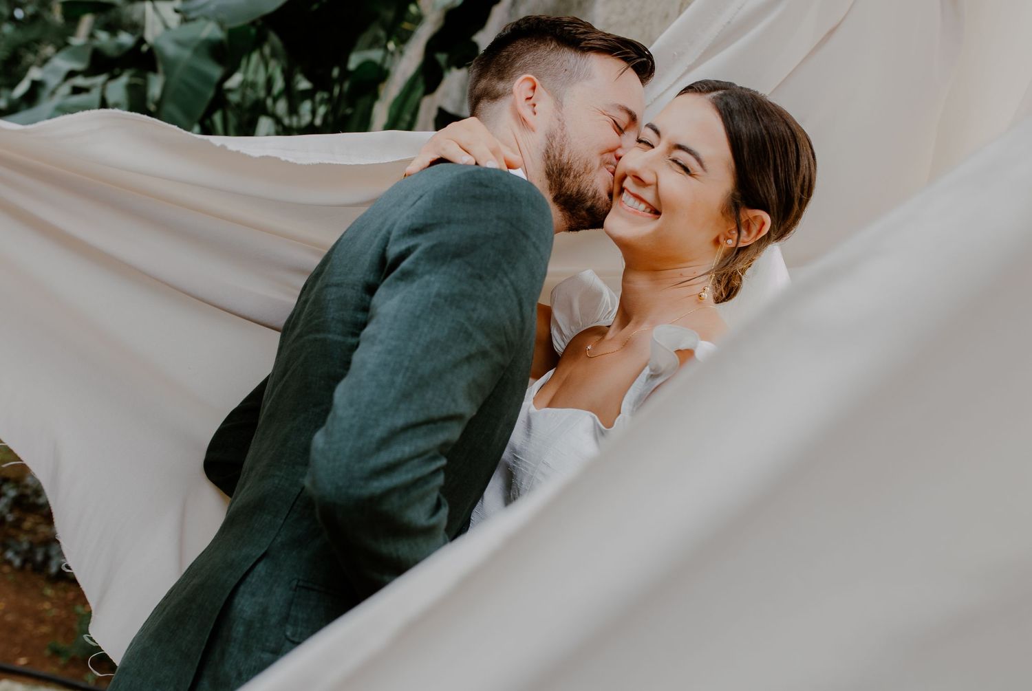 Candid hacienda wedding in Mérida Yucatán – authentic love story.