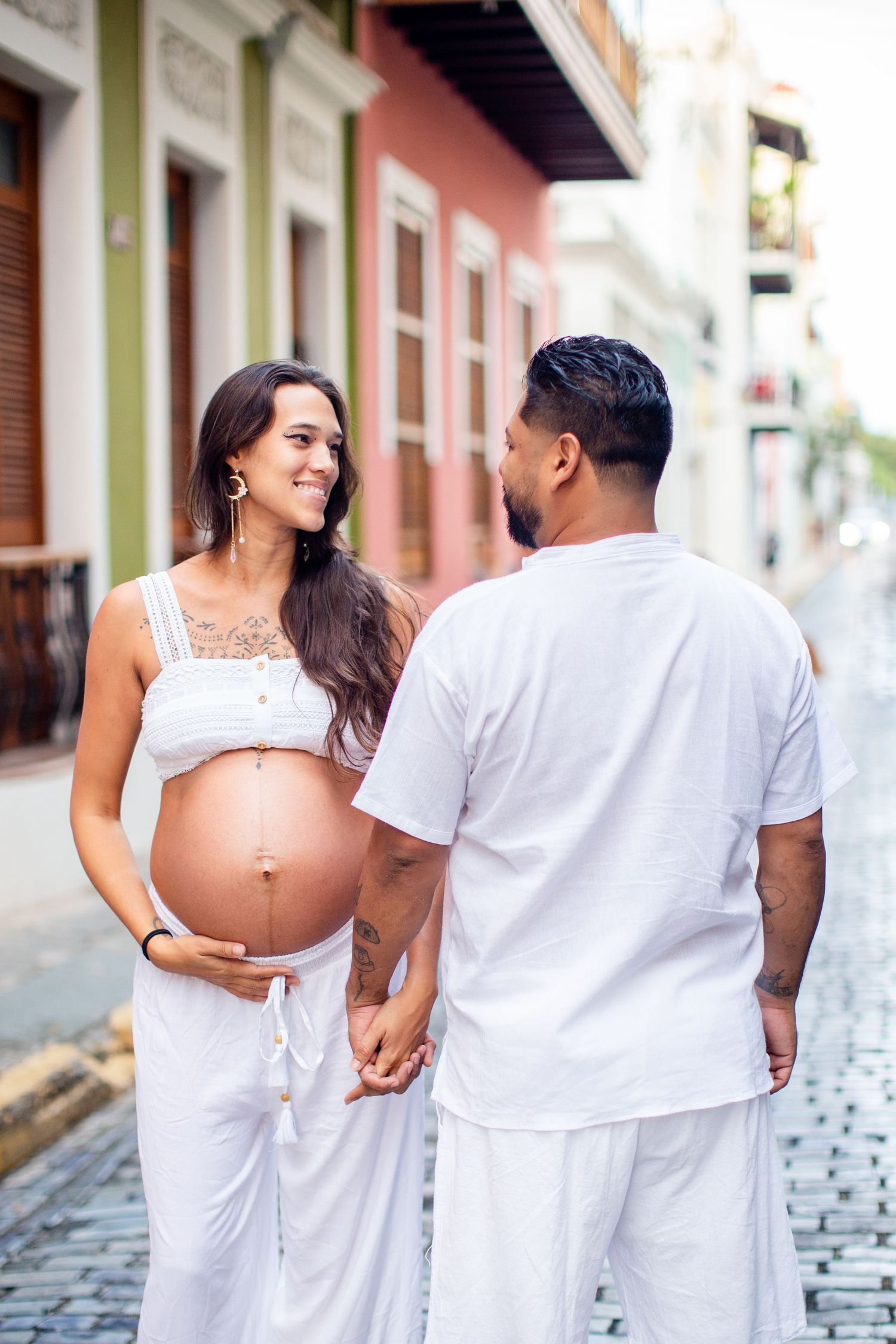 Maternity portrait. Husband and wife. Old San Juan, Puerto Rico.