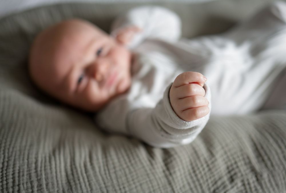 Daisy Greer Photography, Virginia Beach family photographer, Virginia Beach newborn photographer, cozy at home newborn family session