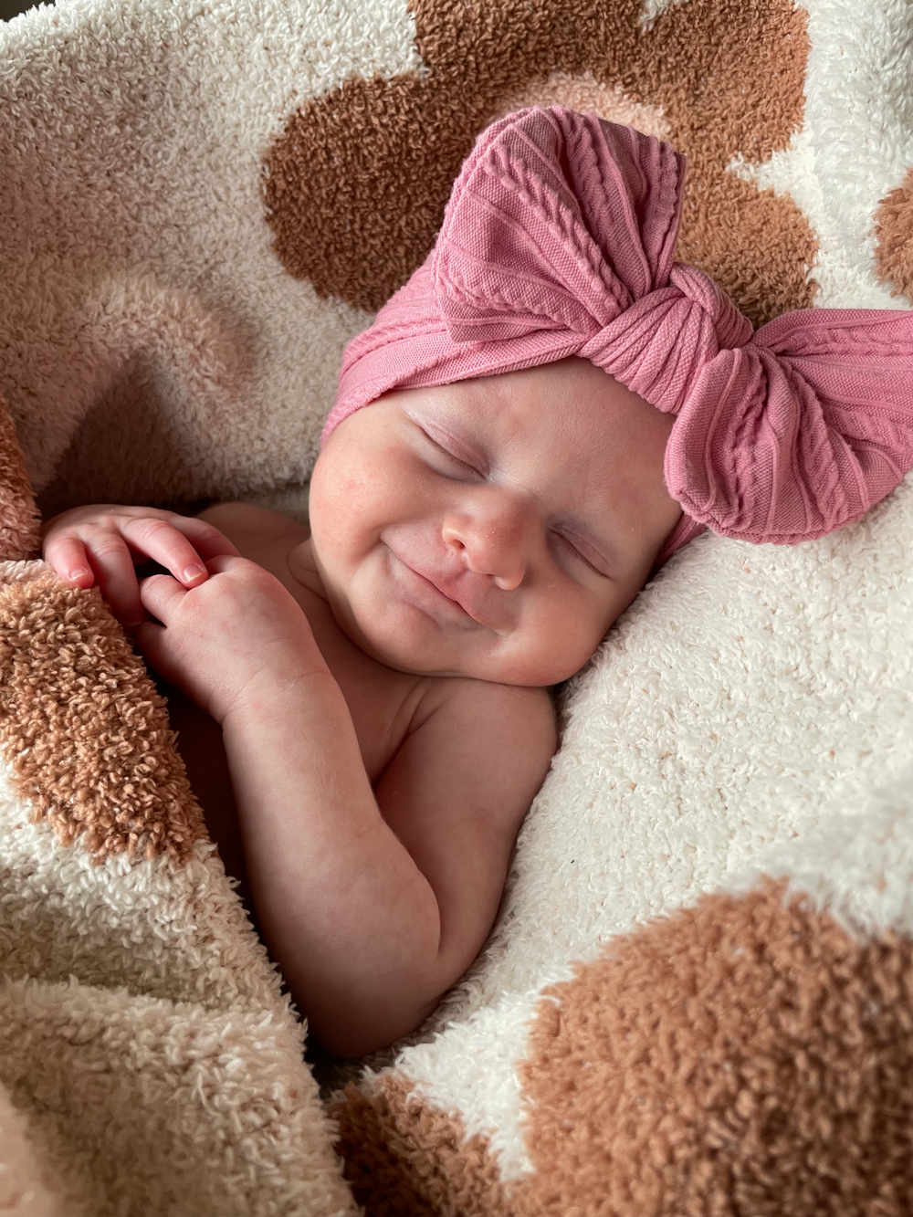 newborn session at home, Hampton roads family and newborn lifestyle photographer, Virginia Beach family and newborn lifestyle photographer