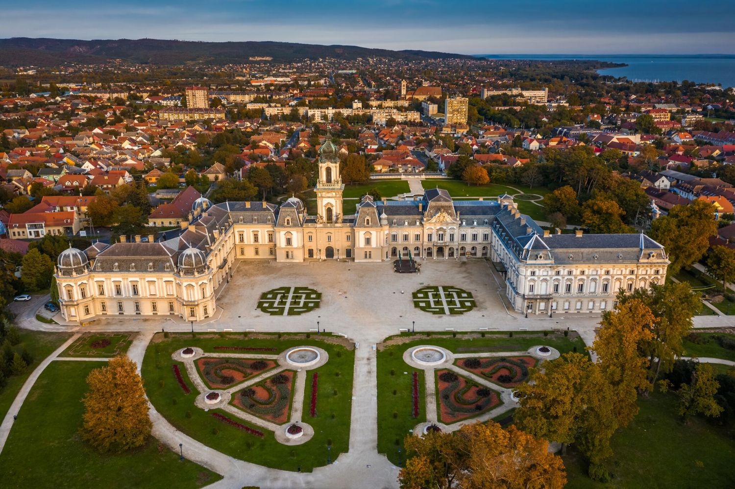 kastélyos esküvő