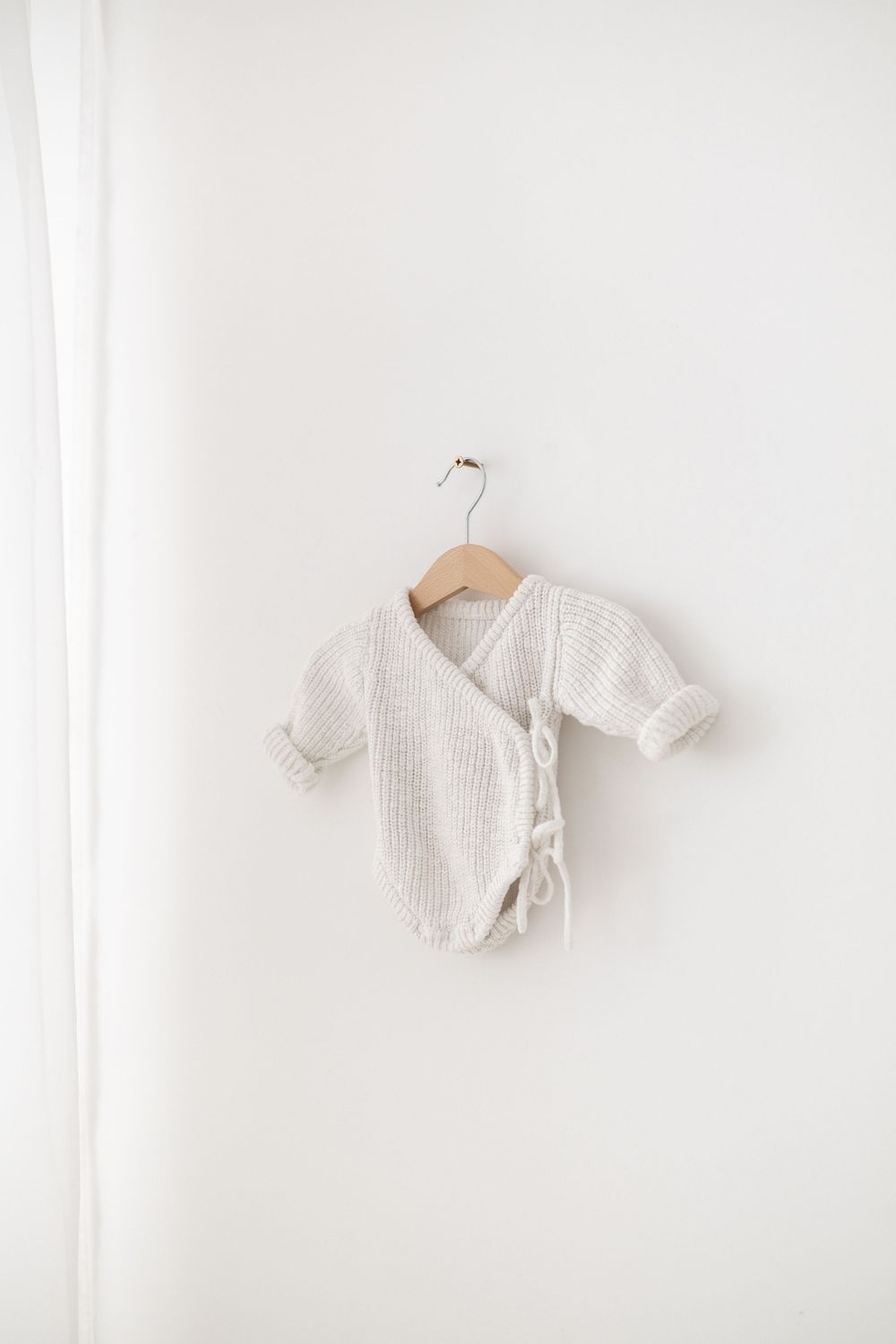 newborn client wardrobe Nottingham white baby knitted outfit