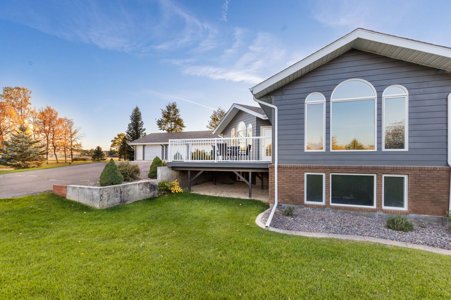 Outdoor Real Estate Photo