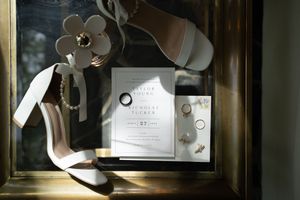 Romantic South Carolina wedding photographed by Moments by Dani with a clean and timeless style