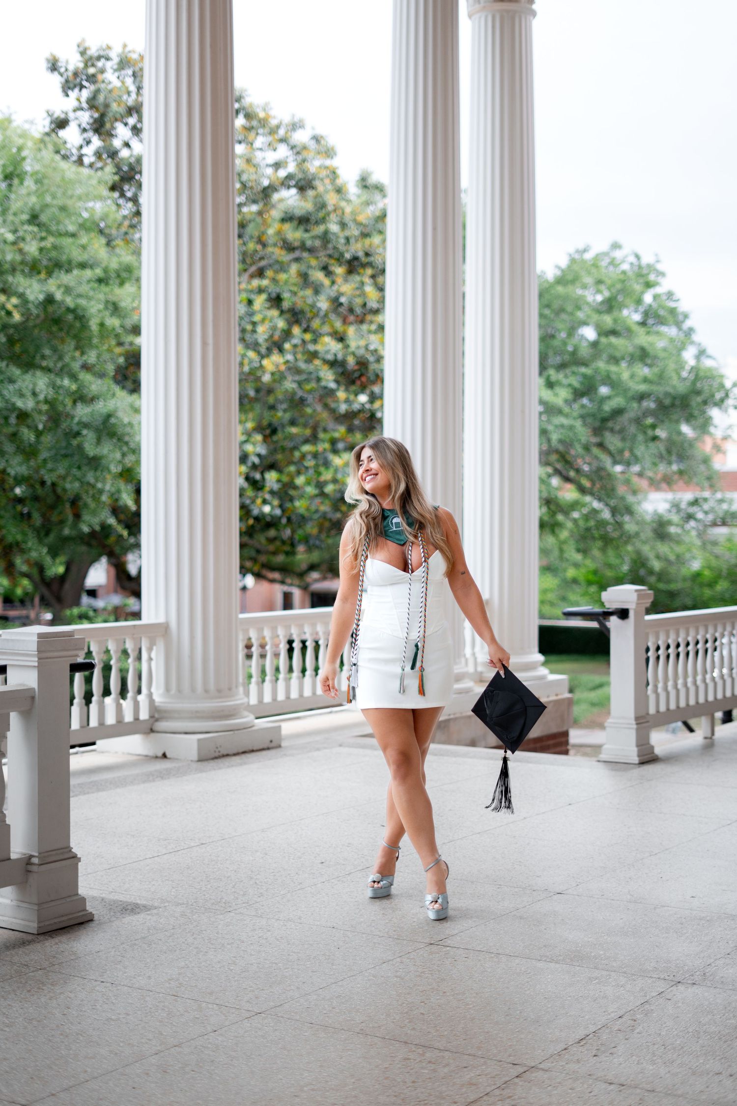 GCSU graduation photos at front of Atkinson hall, one of the best spots on the Milledgeville, georgia campus