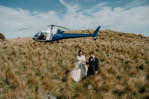 Queenstown elopement photographer and destination wedding videographer creating cinematic wedding films and timeless photography throughout