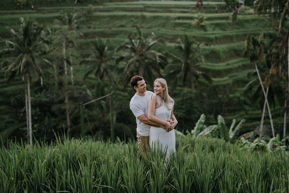 Maternity photoshoot in Ubud rice terraces