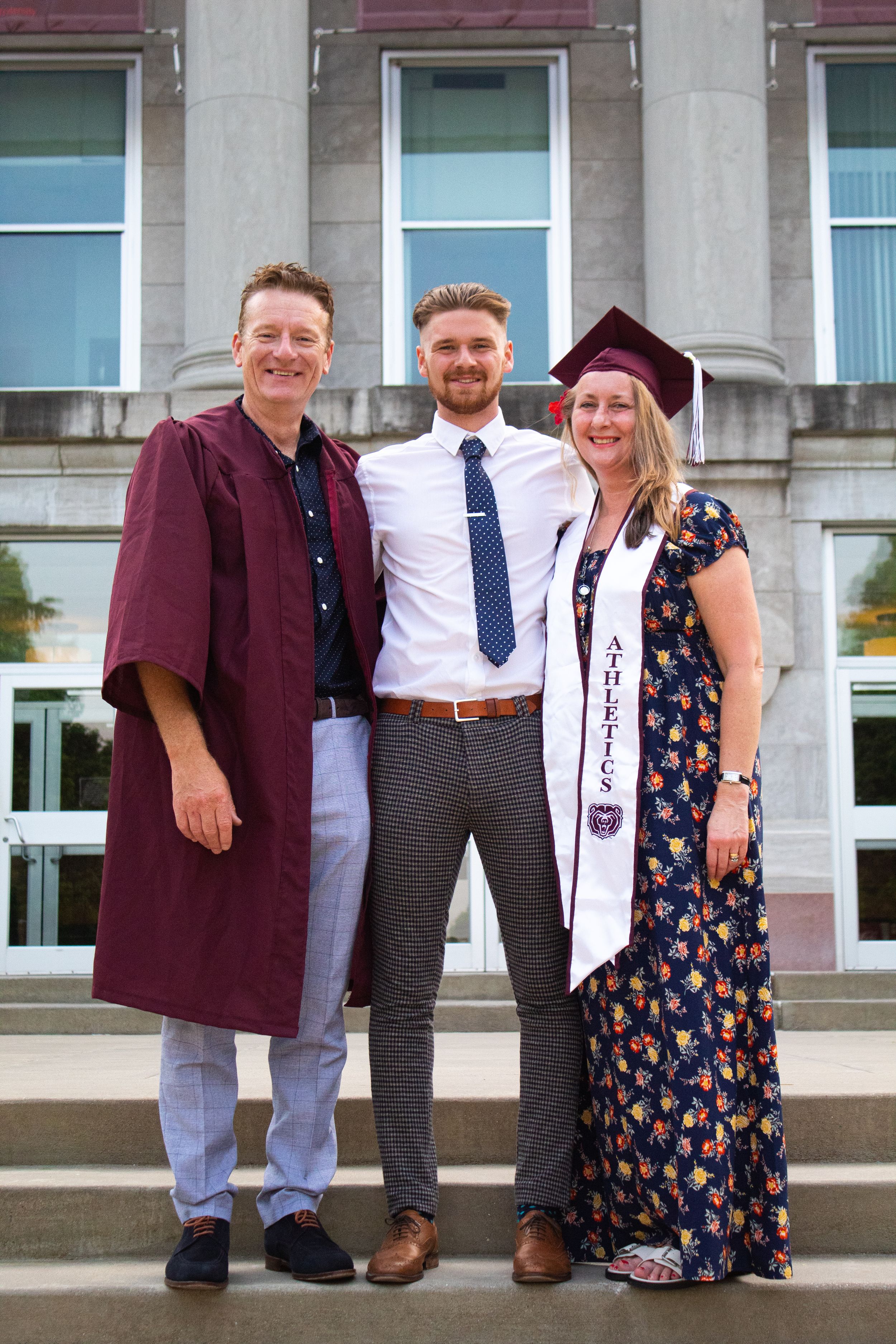 Missouri family graduation photo