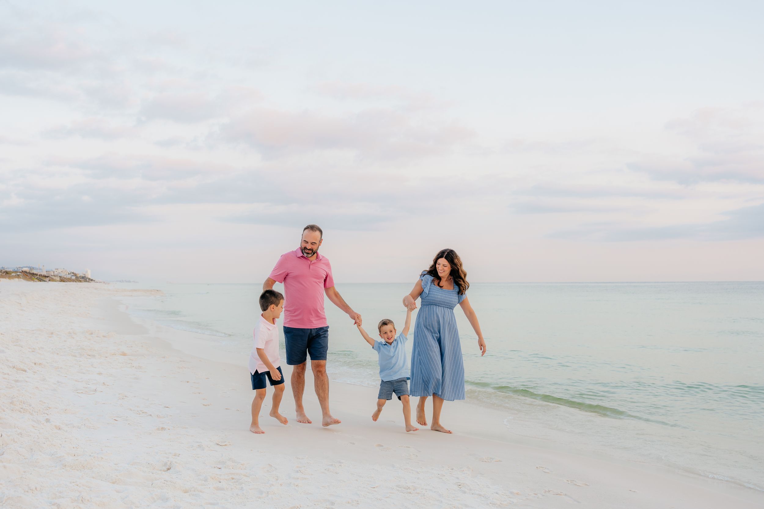 Signature portraiture for the effortlessly coastal soul.
Serving 30A, Seaside, Santa Rosa Beach, and destination lovers worldwide.