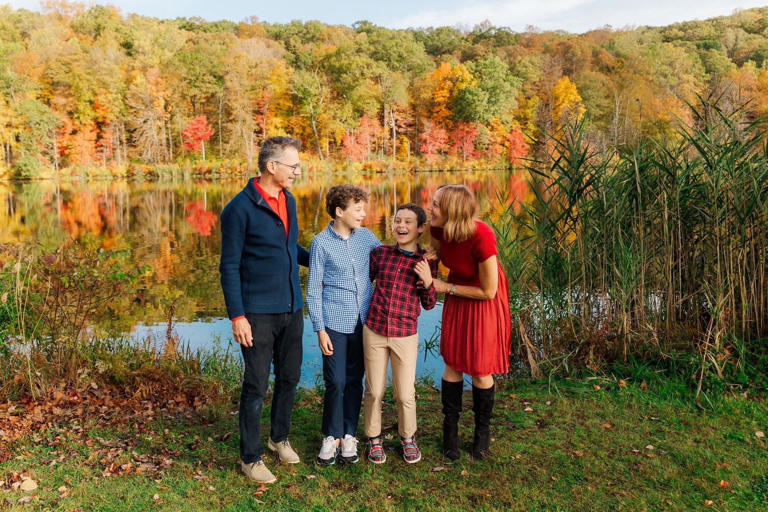 Candid, natural family photography in Ridgefield, Fairfield, Danbury, Wilton, Westport & New Canaan, CT. Capturing love, connection, and las