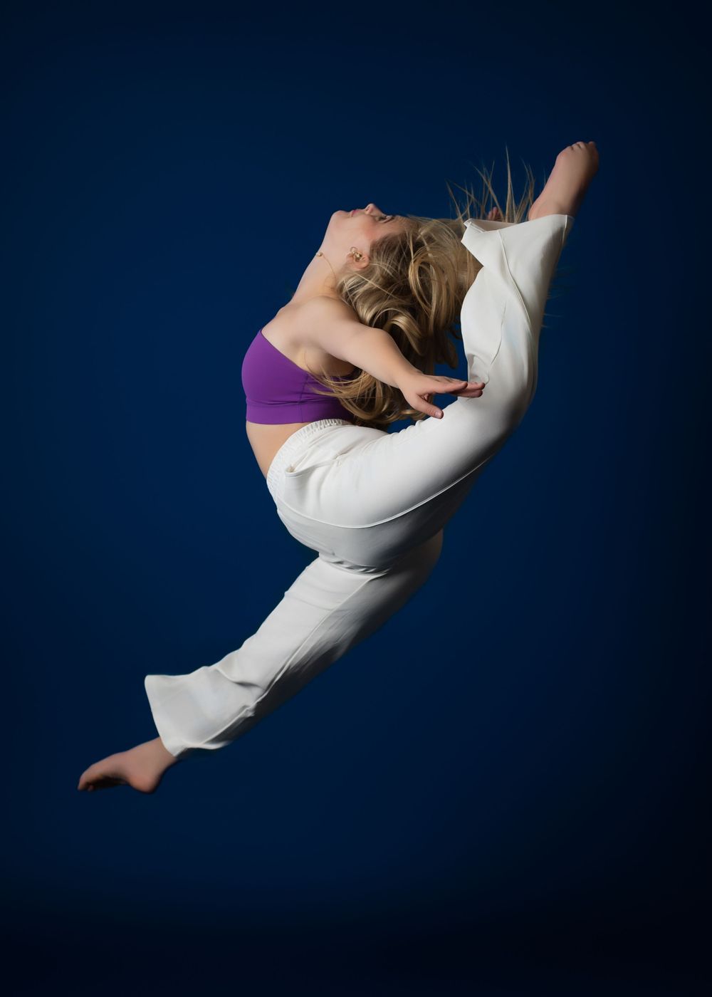 Photographer Janesville Wisconsin. Contemporary. Dance. Studio Photography. Artistic. Action shots.
