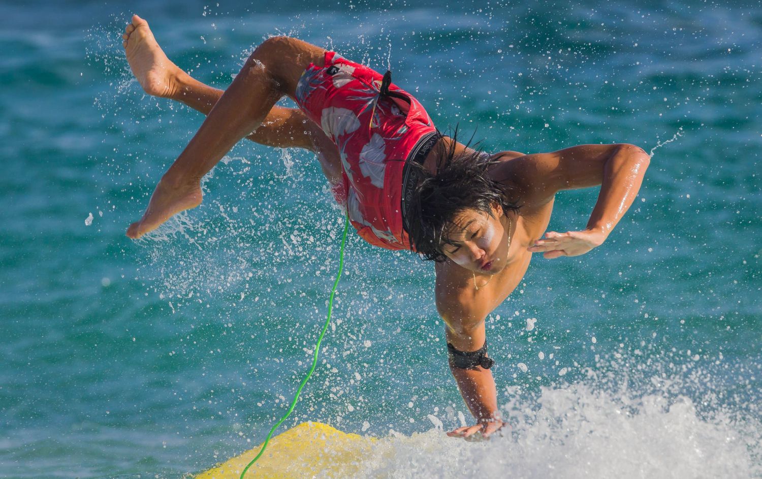 Hawaii, Oahu, Sandy Beach, Wave surfing, Bellyboarding, Shorebreak, Bodyboarding, Bodysurfing